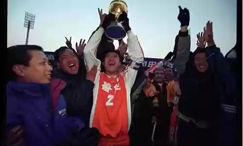 1999泰山夺冠阵容最新插图