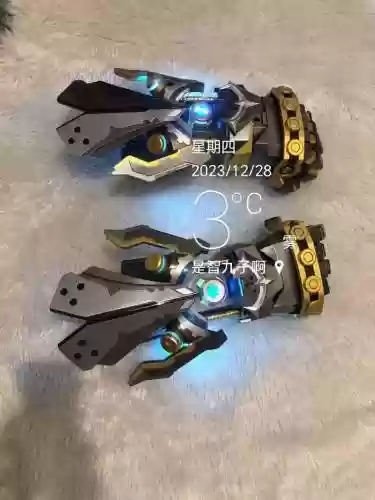 十周年纪念武器装扮拳套插图