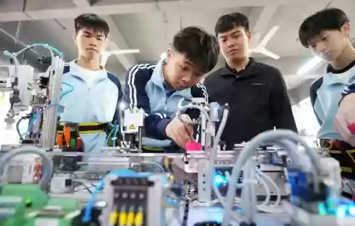 在学校有趣的技能插图